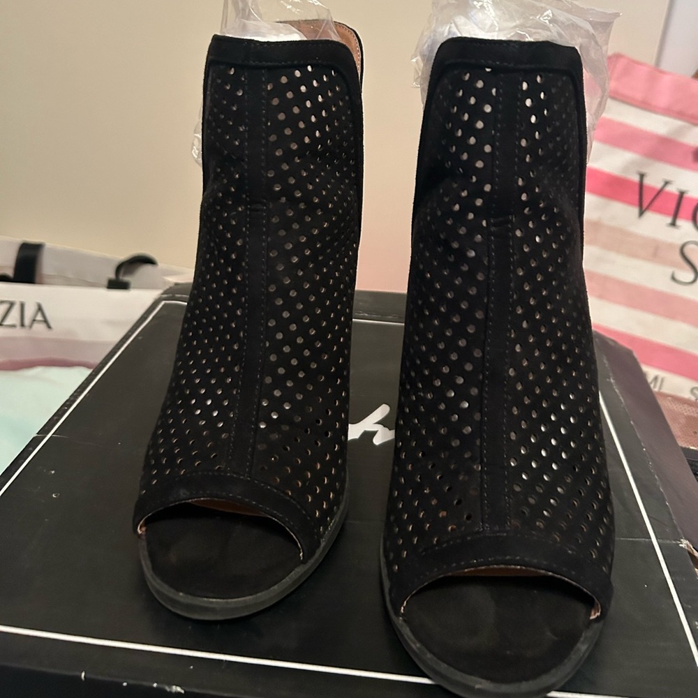 Qupid Black Perforated Ankle Booties with Tan Heel - Picture 7 of 8